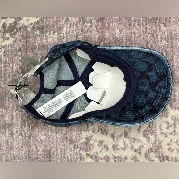 Coach Signature C Baseball Cap - Picture 2 of 8